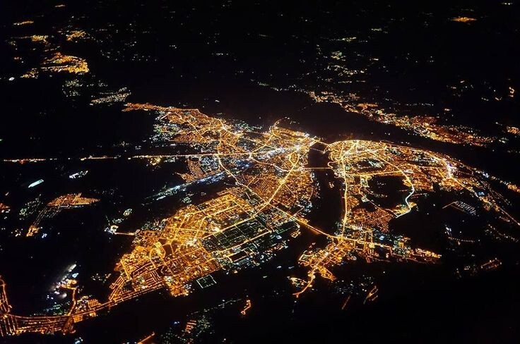 Ночной Нижний вид сверху.