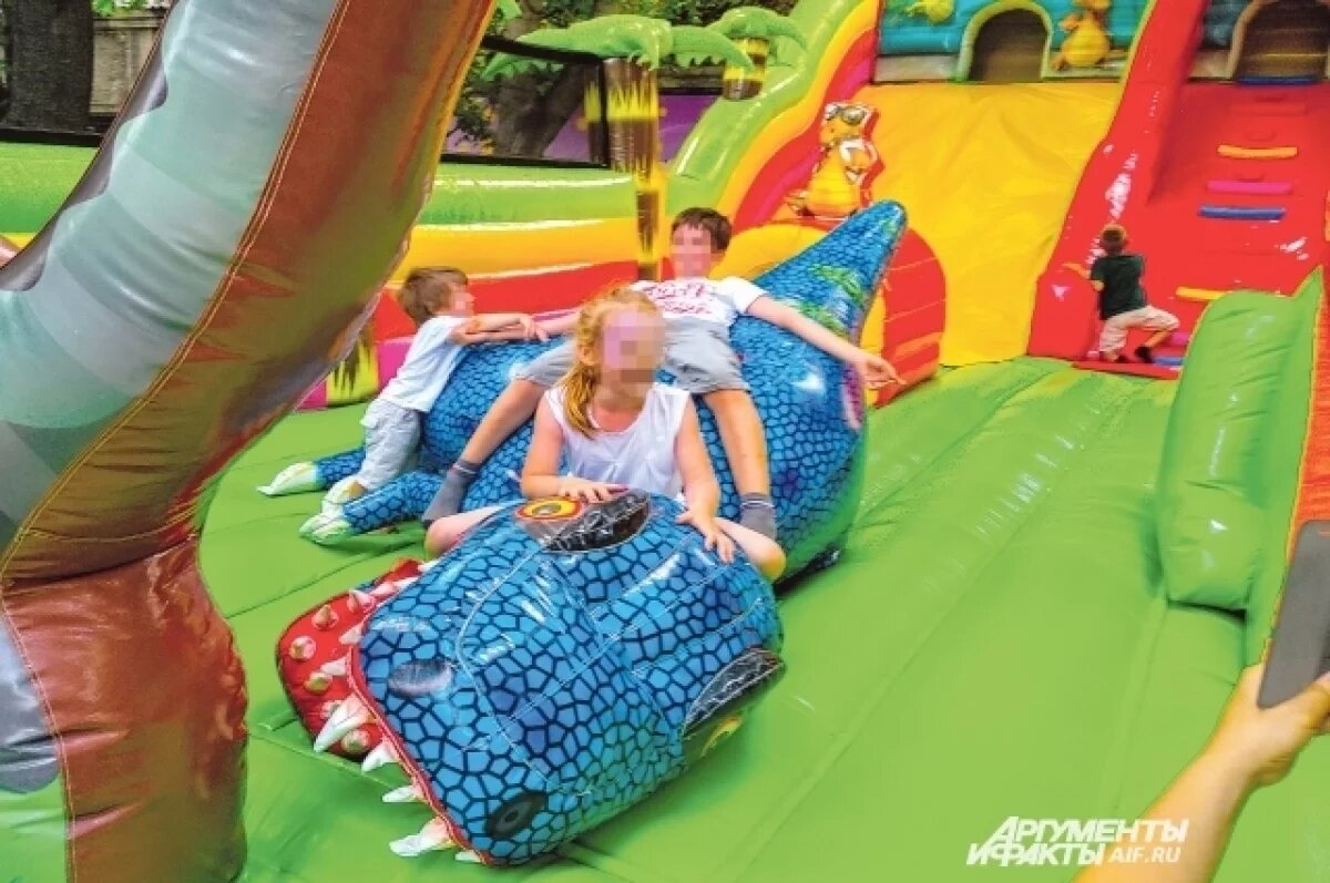    Даже на мягкой конструкции можно получить серьёзную травму.