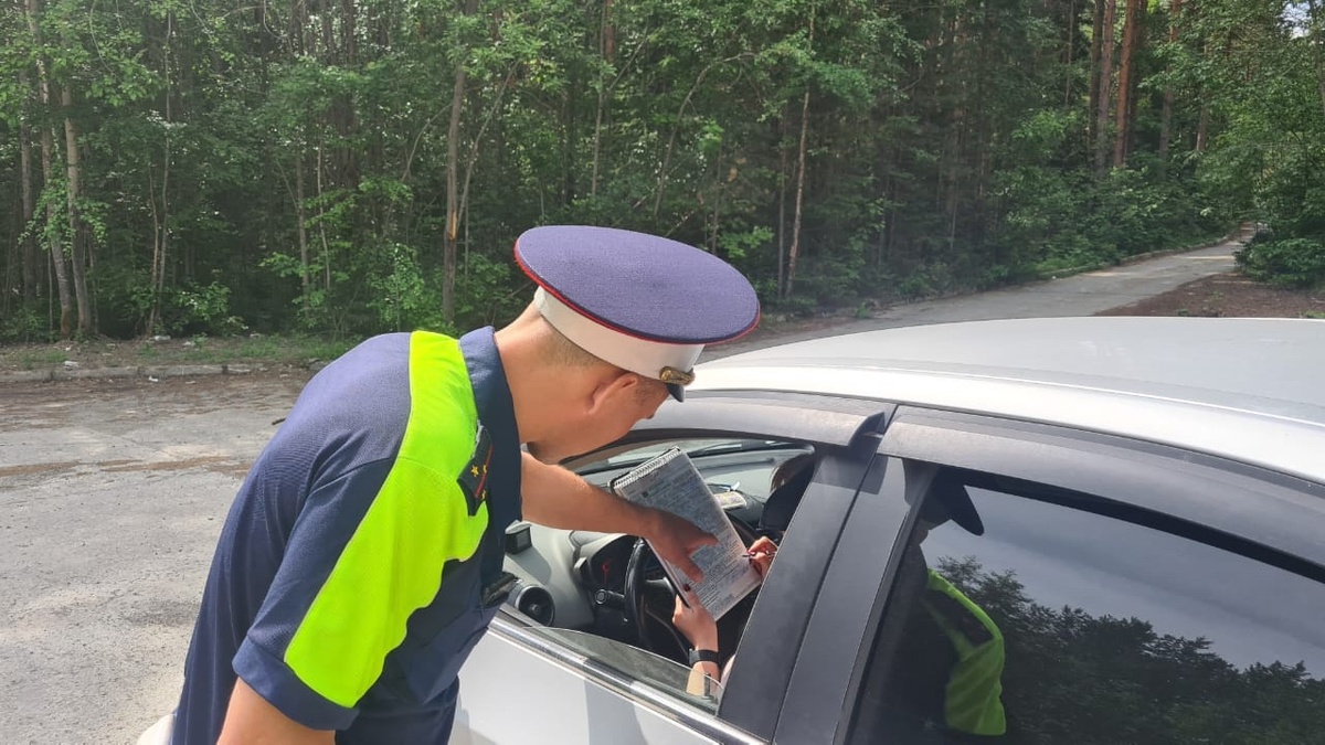 Как правильно подписать постановление ГИБДД, если водитель с нарушением не согласен