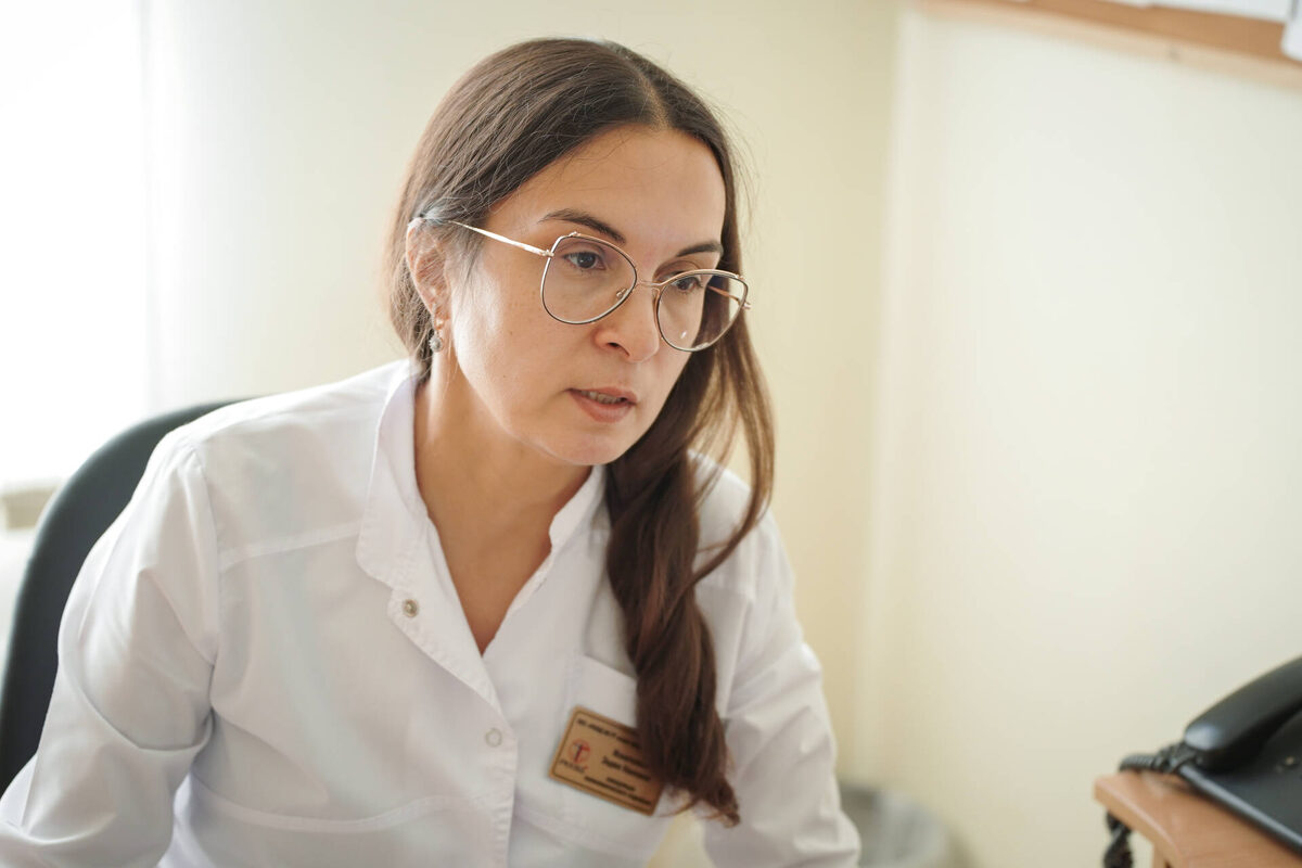 Эндже Исмагилова: «Некоторые люди прячут витилиго татуировками. Уверенно говорить о том, что это опасно, нельзя. Однако я считаю, что так лучше не делать, ведь болезнь может усугубиться»Фото: © Владимир Васильев / «Татар-информ»