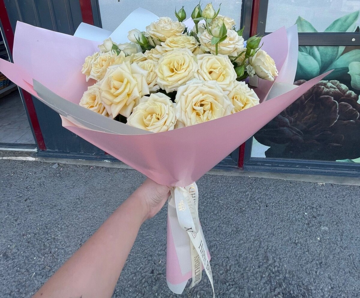 Букет для мамы. Фото от службы доставки