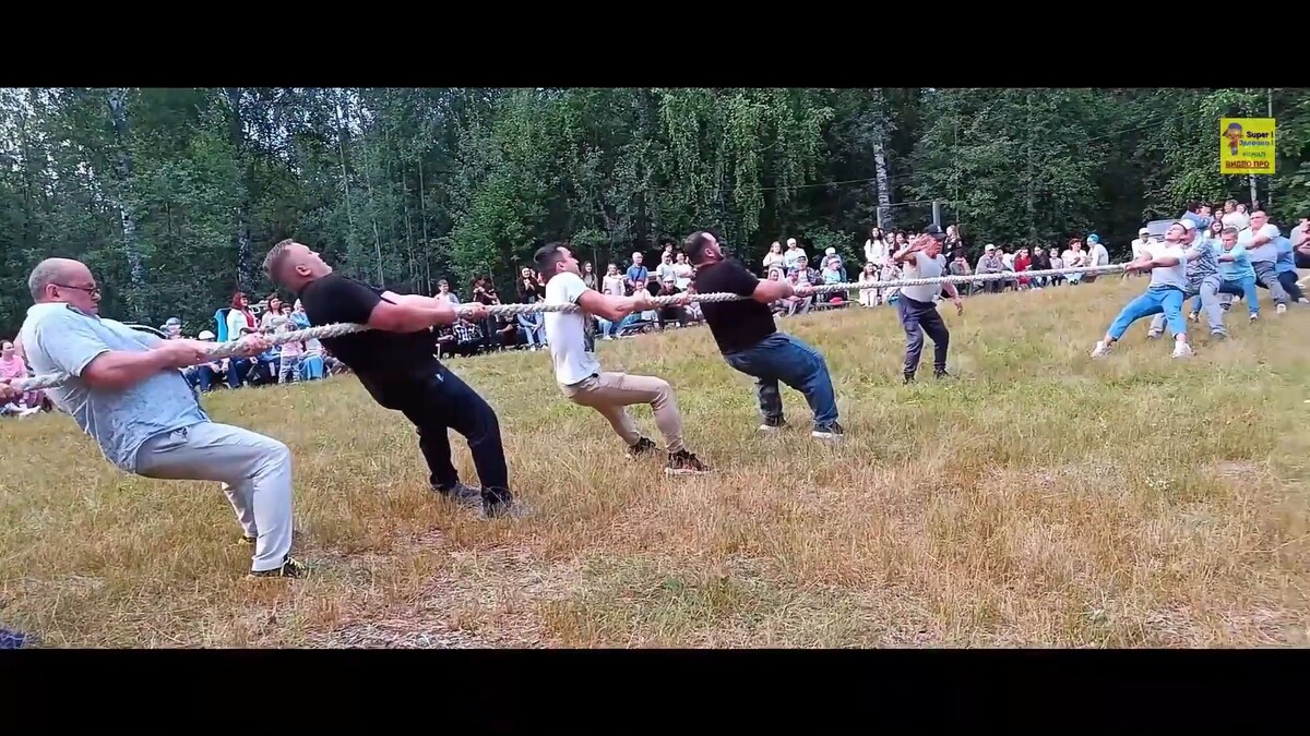 Перетягивание каната - мужчины