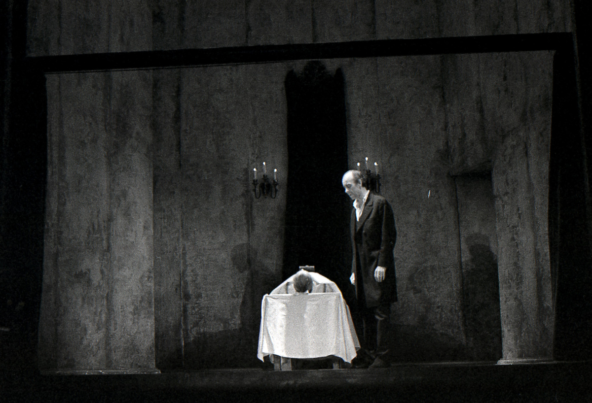 Сцена из спектакля, 1985 г.