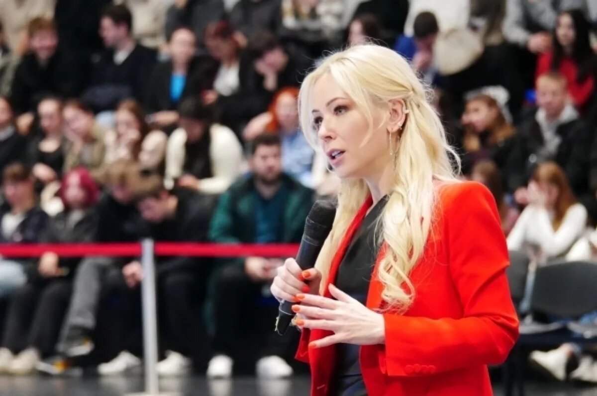    Мизулина попросила проверить блогера, призывающего домогаться девушек