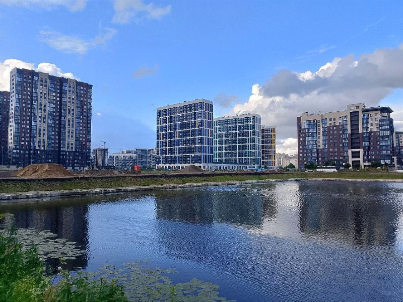 Жилые комплексы микрорайона Балтийская жемчужина в городе Санкт-Петербурге.