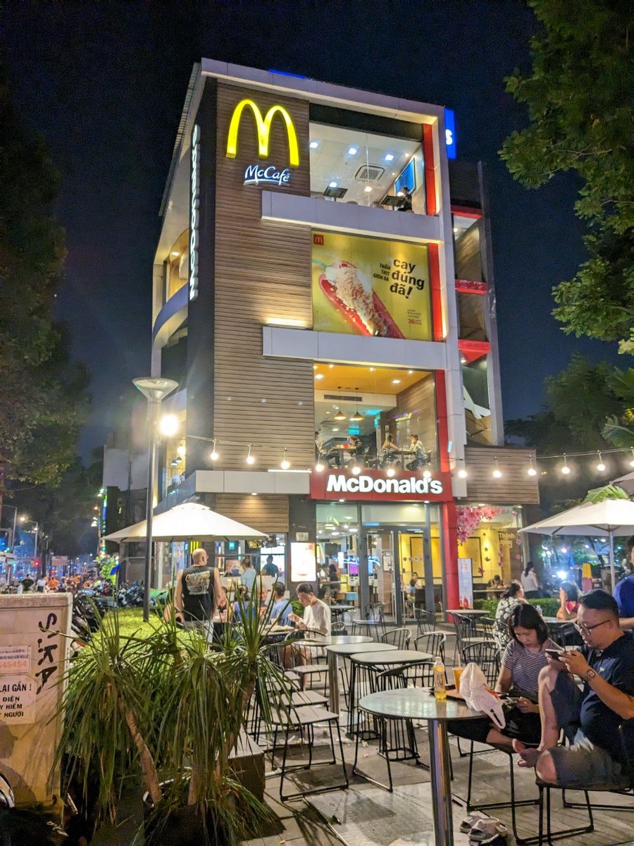 Макдоналдс во Вьетнаме.