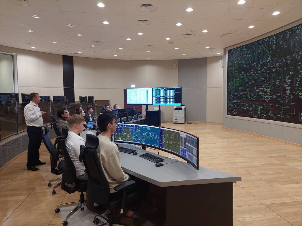 Специалисты АО «СО ЕЭС» проводят серию лекций для студентов первого курса магистратуры кафедры электроэнергетических систем Национального исследовательского университета «МЭИ»