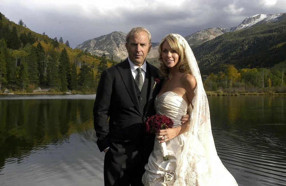 Свадьба Кевина Костнера и Кристин Баумгартнер 