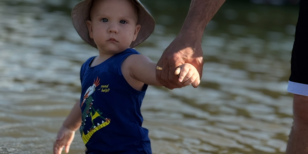 А целесообразно ли с годовалым ребёнком по отпускам шастать…