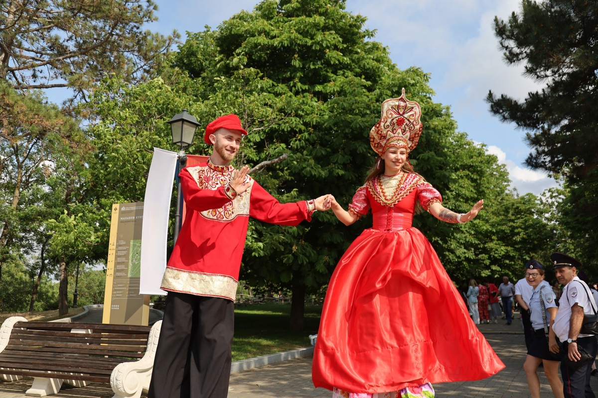 Ходулисты на территории мемориального комплекса «Малахов курган»
Фото со страницы Музея обороны Севастополя ВКонтакте