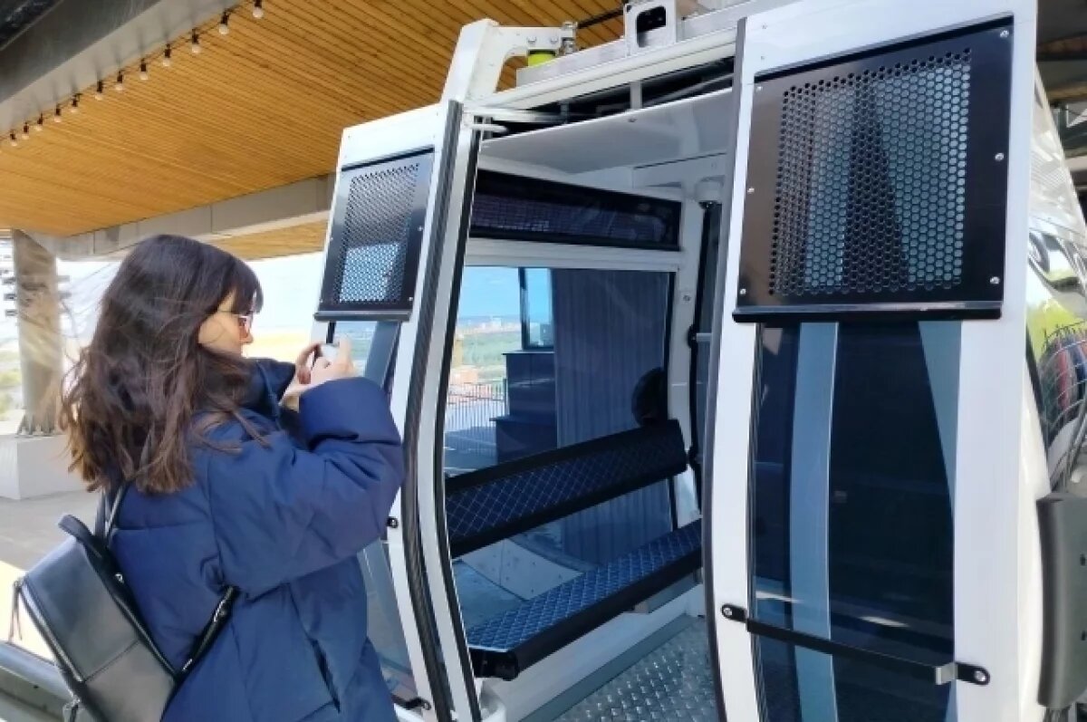    Стало известно, как открылась дверь кабинки нижегородской канатной дороги