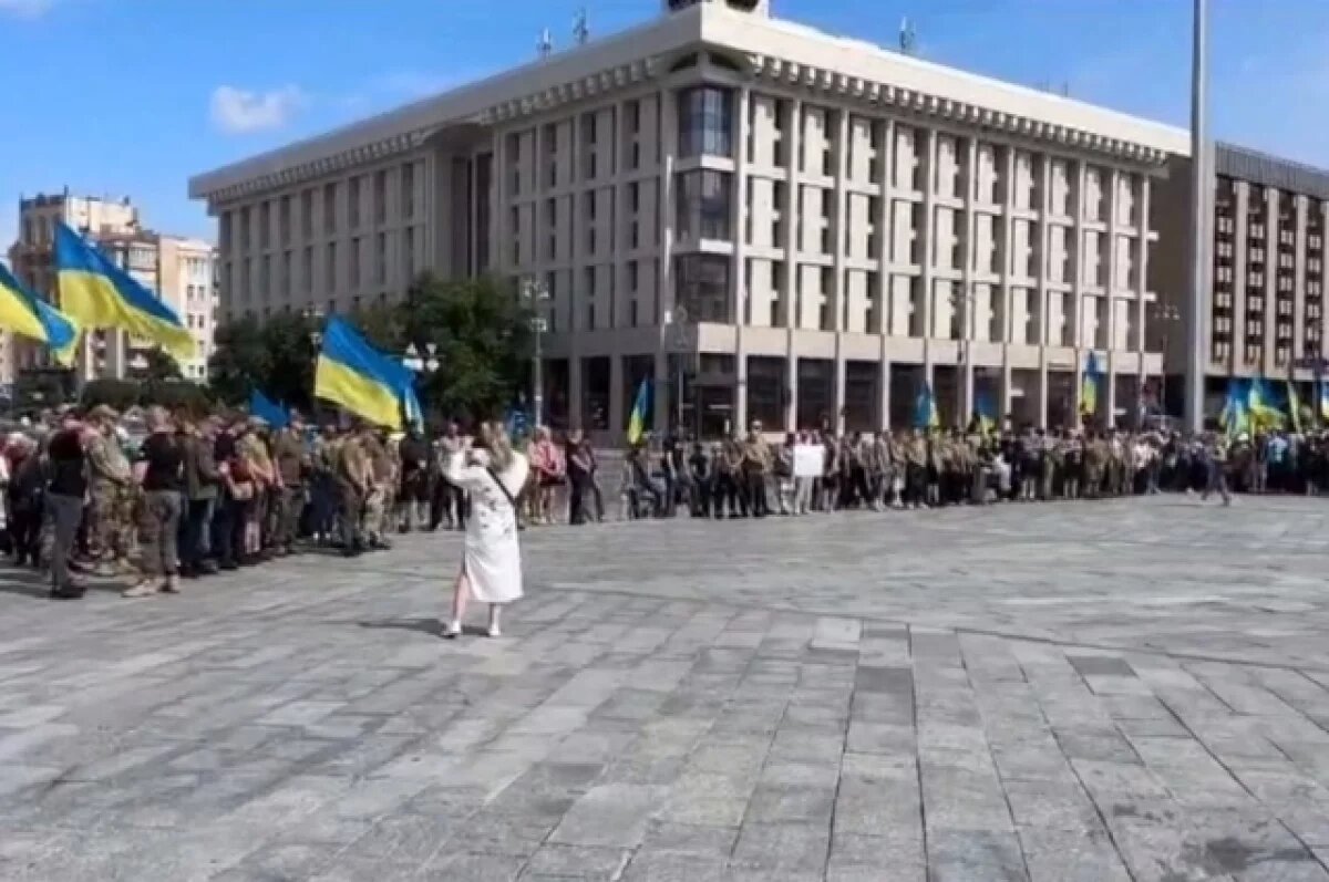    Украинцы вышли на митинг в Киеве, требуя реальной борьбы с коррупцией