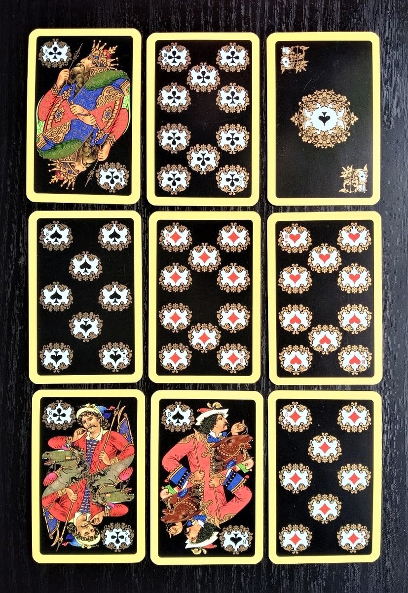 Ответ смотрим на колоде "Палех"