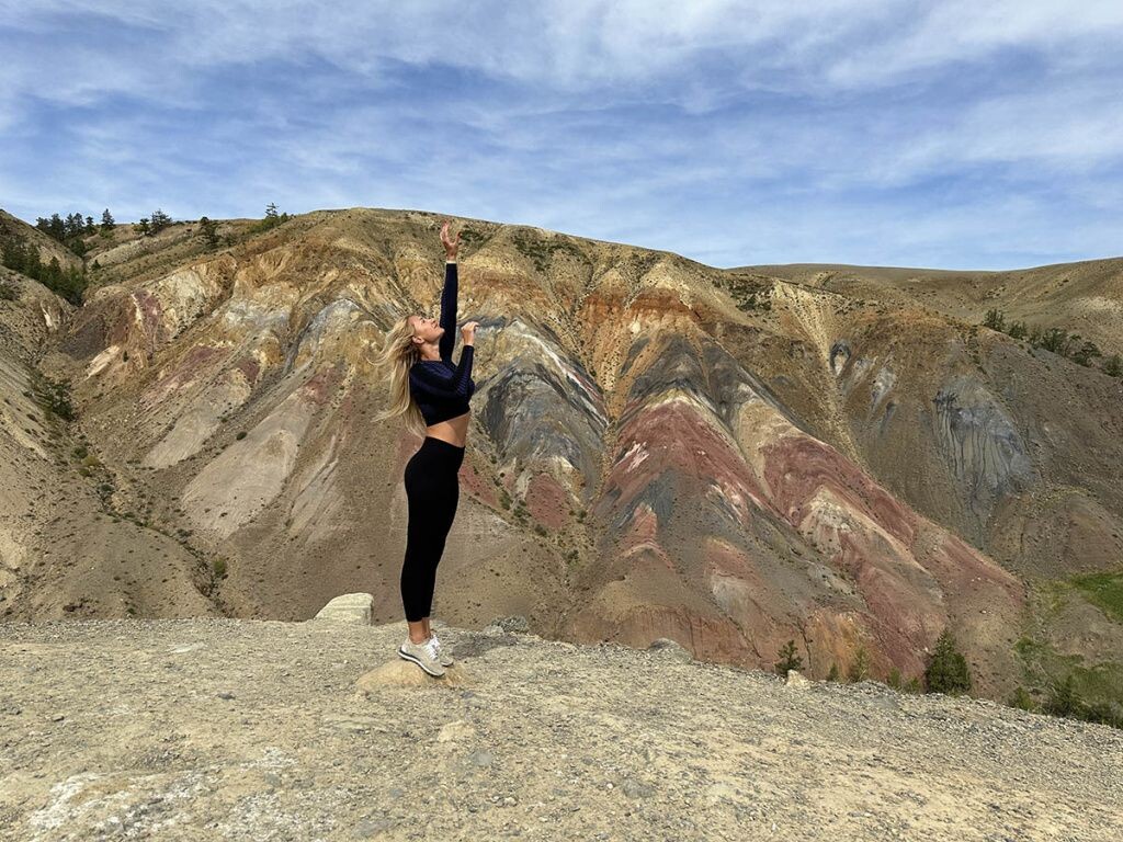 «Тело и нервная система запускают один и тот же стрессовый отклик в ответ на ссору, пробки, бытовую суету или цейтнот на работе» - Алсу Копылова