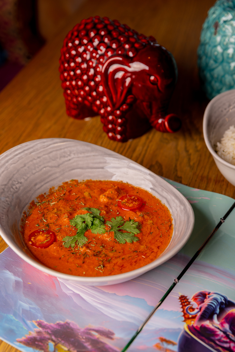 Нежный, ароматный, с теплым пряным соусом — точное попадание в сердечко!