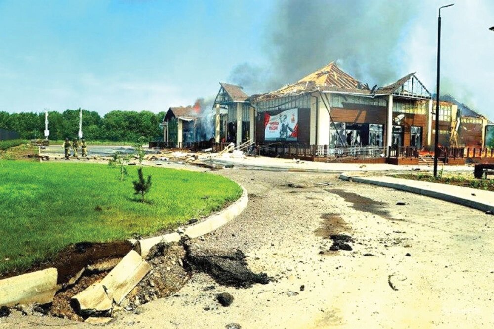    Последствия обстрела... Фото: ТРК «Сейм»