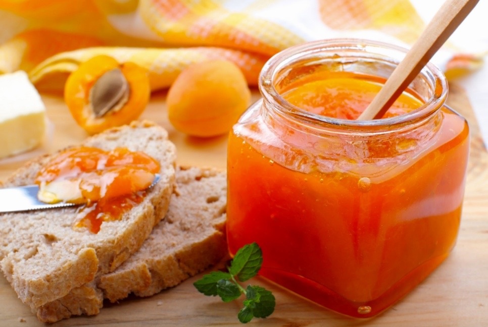 Абрикосовый джем с медом.