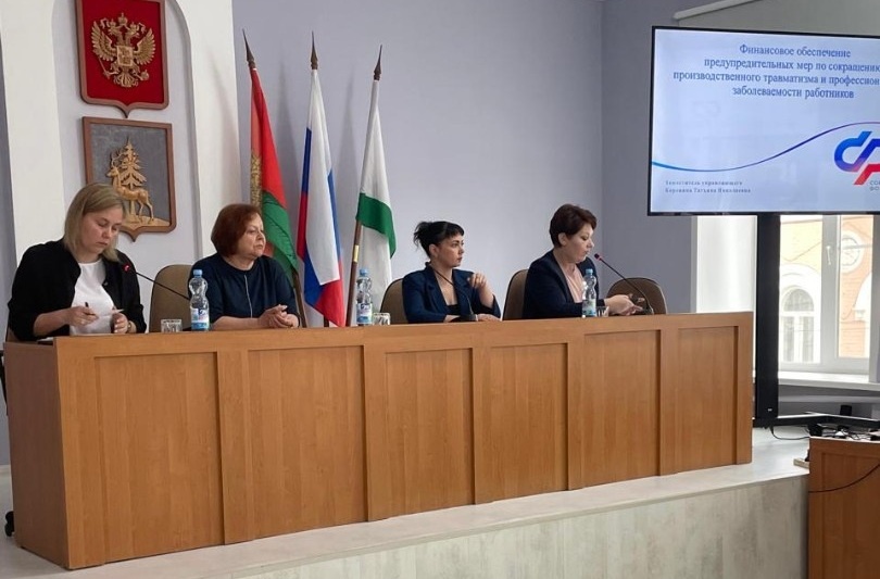    В Ельце отчитались о профицитном бюджете за 2024 год администрация г. Елец