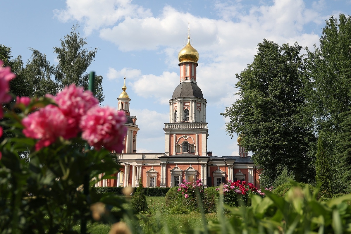 Фото с https://www.google.com/url?sa=i&url=https%3A%2F%2Fkudamoscow.ru%2Fevent%2Ffestival-usadby-moskvy-2023%2F&ps