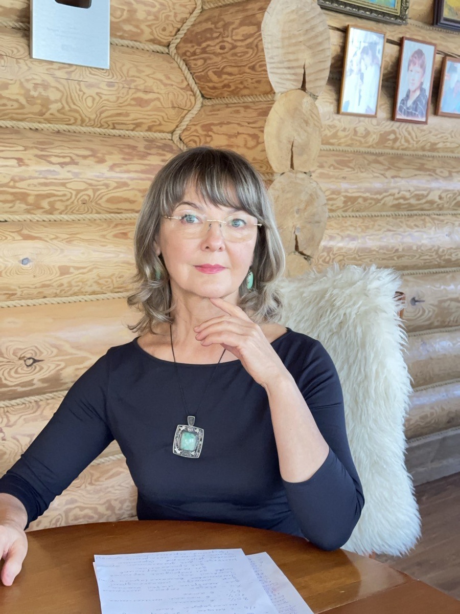 Ирина Очеретина - травматолог-ортопед, миотерапевт, кандидат медицинских наук