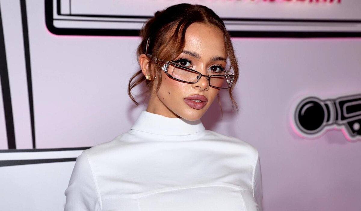     Валя Карнавал похвасталась часами Cartier за 4,5 миллиона рублей