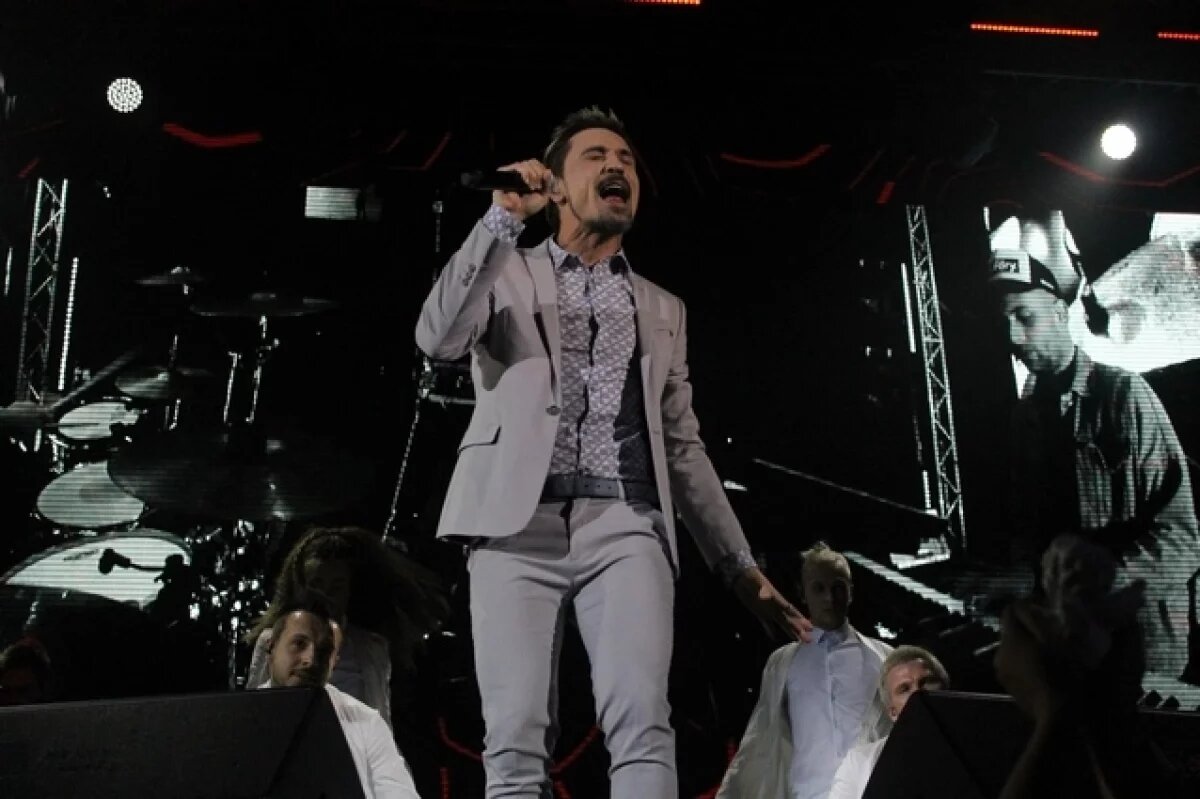    Дима Билан отменил концерт в Сочи из-за проблем с голосовыми связками