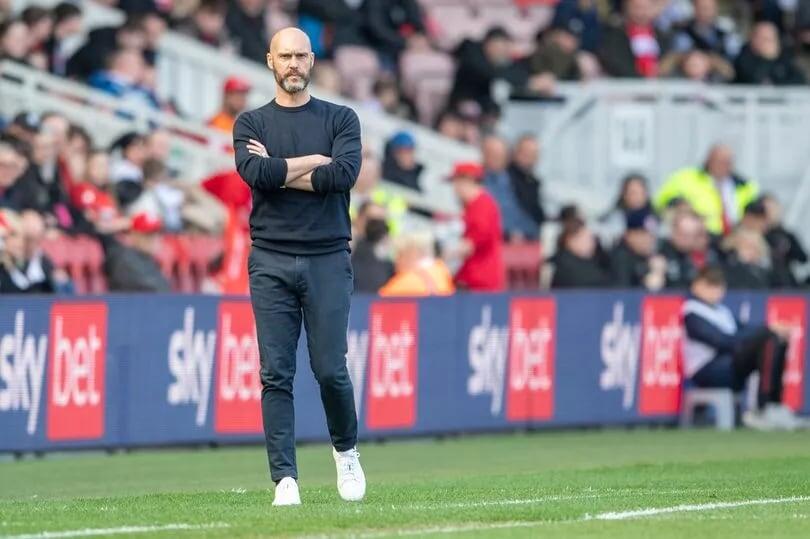 Люк Уильямс во время работы главным тренером клуба "Суонси Сити"