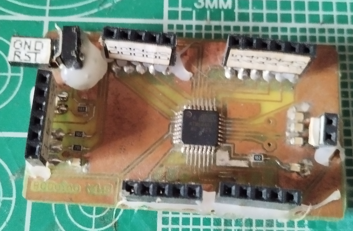 Большое количество соплей из термопистолета -- залог долгой и успешной работы!