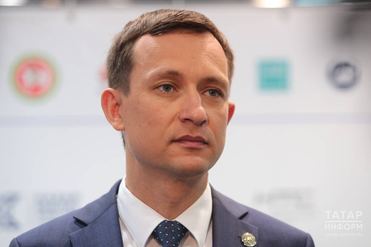 Айрат Хайруллин: «Мы уже несколько лет подряд занимаем первое место в рейтинге цифровизации России. Наработанный опыт позволяет нам качественно протестировать новые решения»Фото: © «Татар-информ»