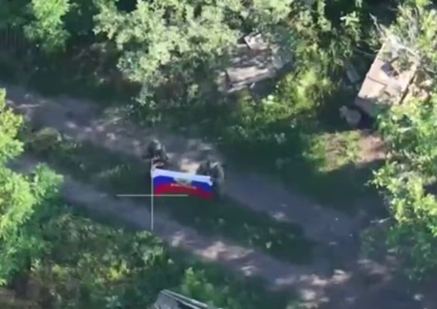     / Источник: Кадр из видео