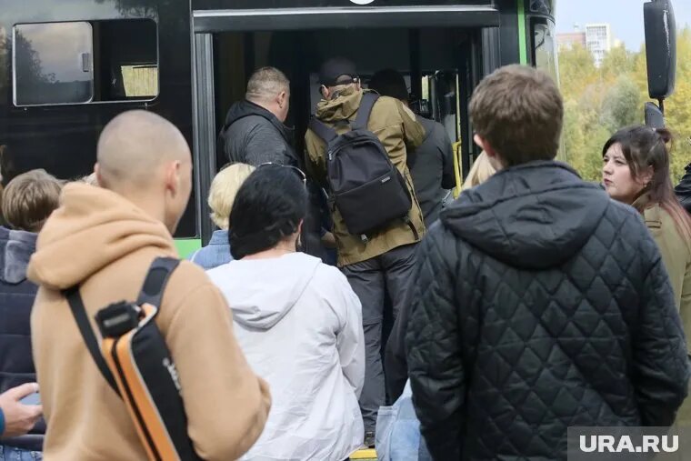 Безбилетников хотят наказывать жестче. Фото: Денис Моргунов © URA.RU