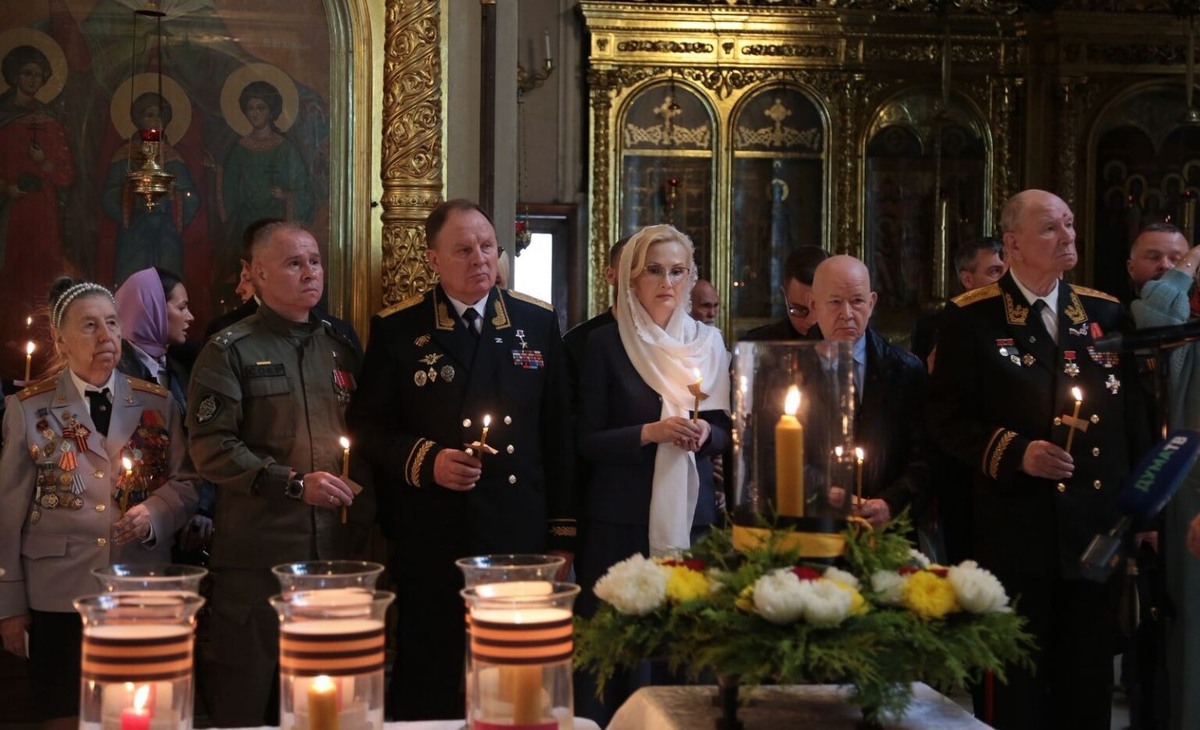    В Липецке зажгли 10 тысяч «свечей памяти» свечапамяти.онлайн