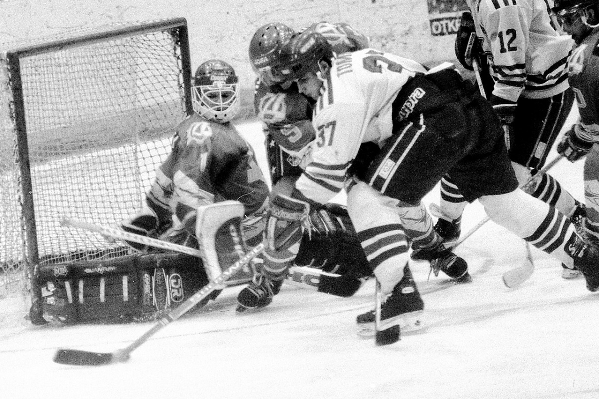    Алексей Томилов – старший в «Чайке» не только по званию, но и по возрасту