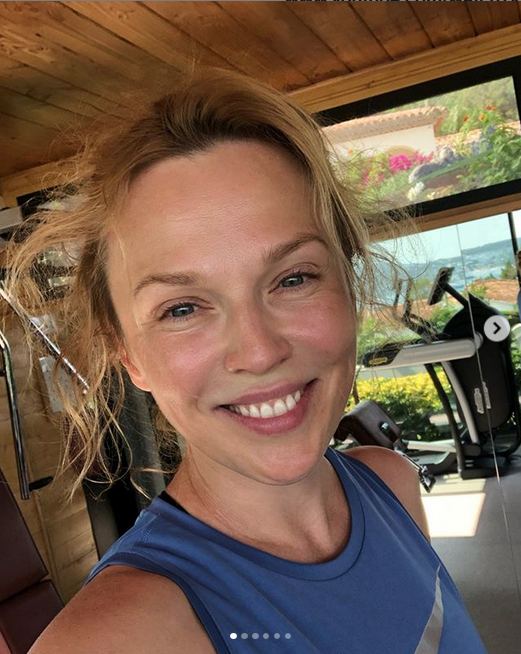 Альбина Джанабаева сейчас. Фото: соцсети