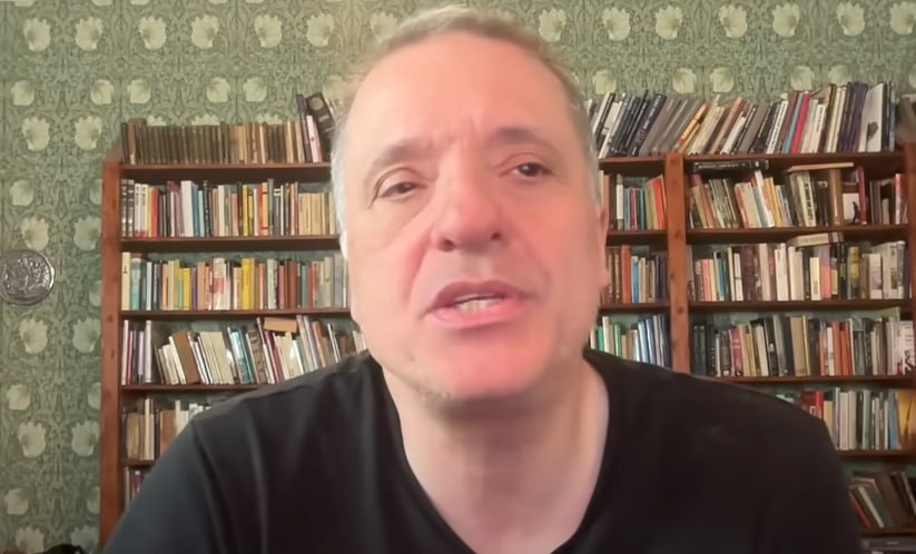 Фото: Prt Scr youtube.com / Alexander Mercouris