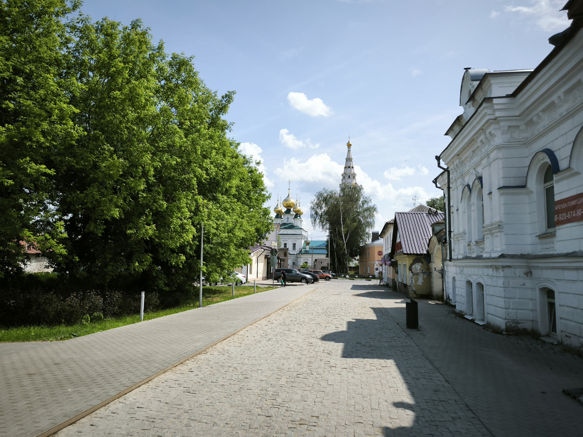 Площадь Революции