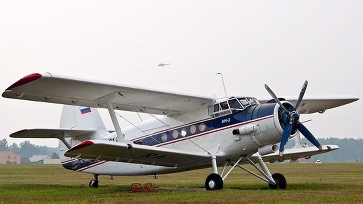 На фотографии: Ан-2 – знаменитый советский «кукурузник», замены которому нет до сих пор. Источник фото: https://alternathistory.ru/wp-content/uploads/2025/02/0-an-2-29-2048x1446.jpeg