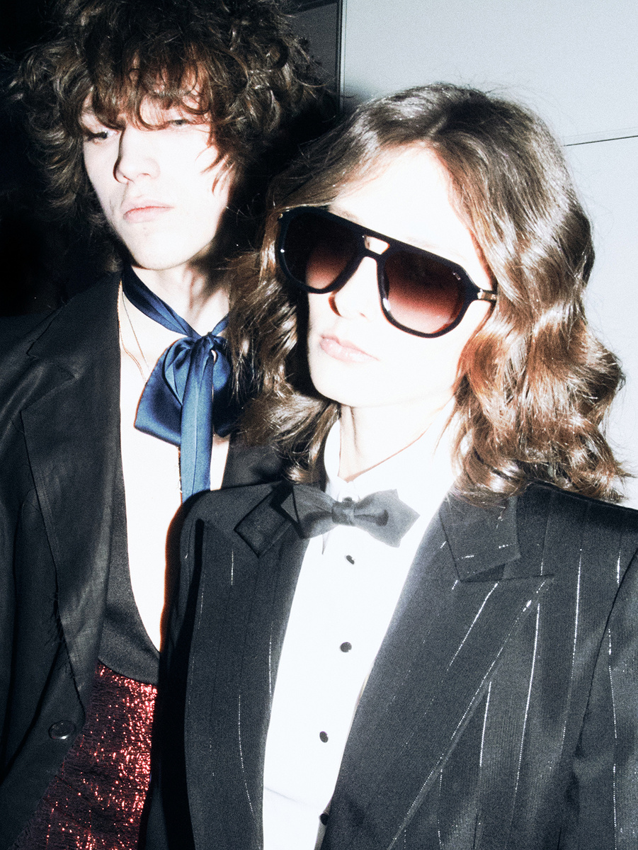    Loginov выпустил коллаборацию с брендом оптики Lozza (фото 1)