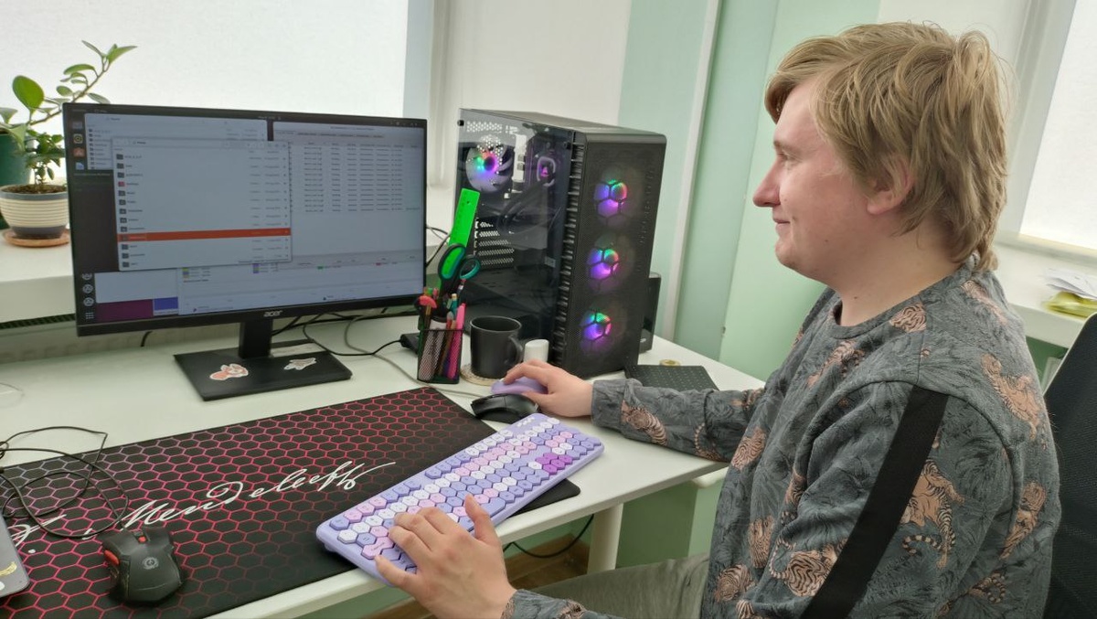 Автор статьи Даниил Шитов радуется результатам расчетов на суперкомпьютере. Источник: Елена Тупикина