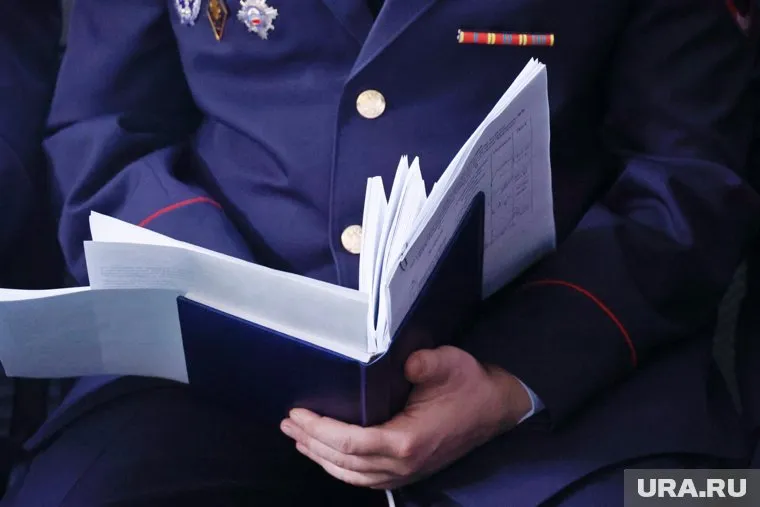 Жители жалуются на долгое ожидание своей очереди в ГИБДД
Фото: Екатерина Сычкова © URA.RU