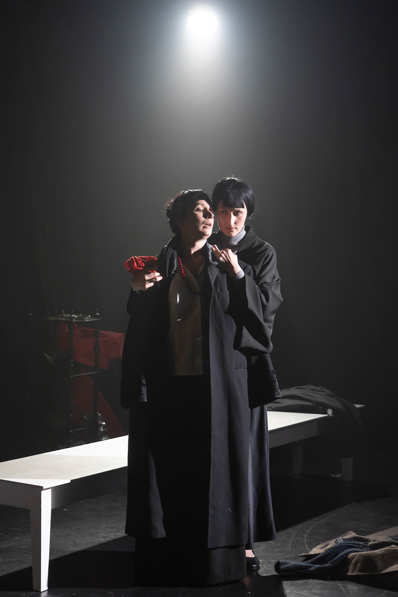 Сцена из спектакля "НезаписАННЫе СНЫ"