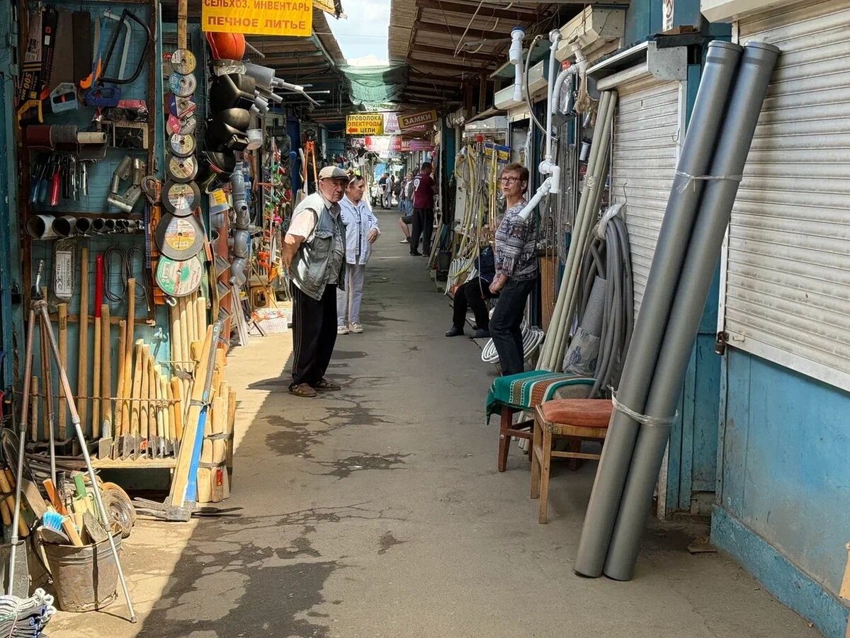    Из тысячи предпринимателей многие платят аренду, но не работают из соображений безопасности / Источник: Анна Школа © ИА Регнум