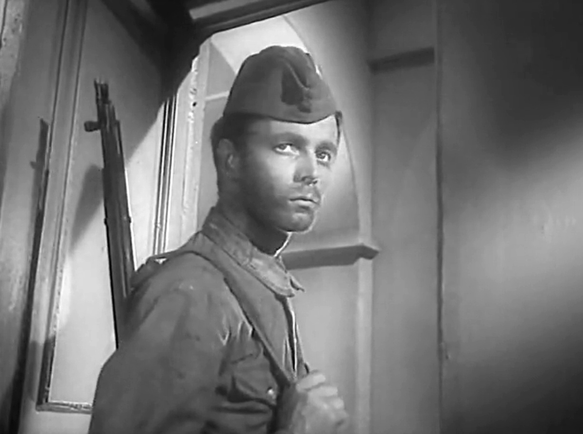 Кадр из кинофильма "Двое в степи", 1964 г., режиссер Анатолий Эфрос, сценарист Эммануил Казакевич, композитор Джон Тер-Татевосян (скриншот) 