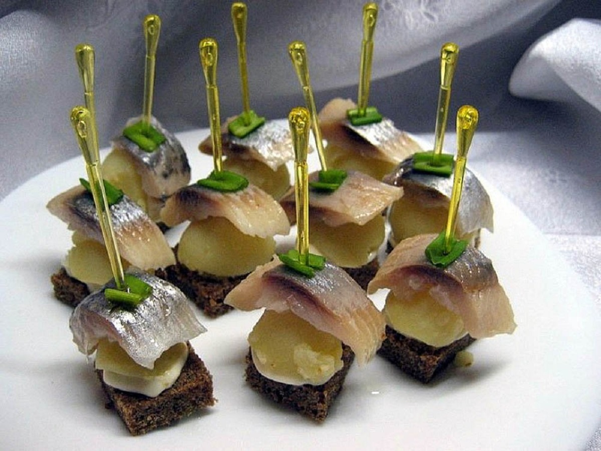 Из открыл источников