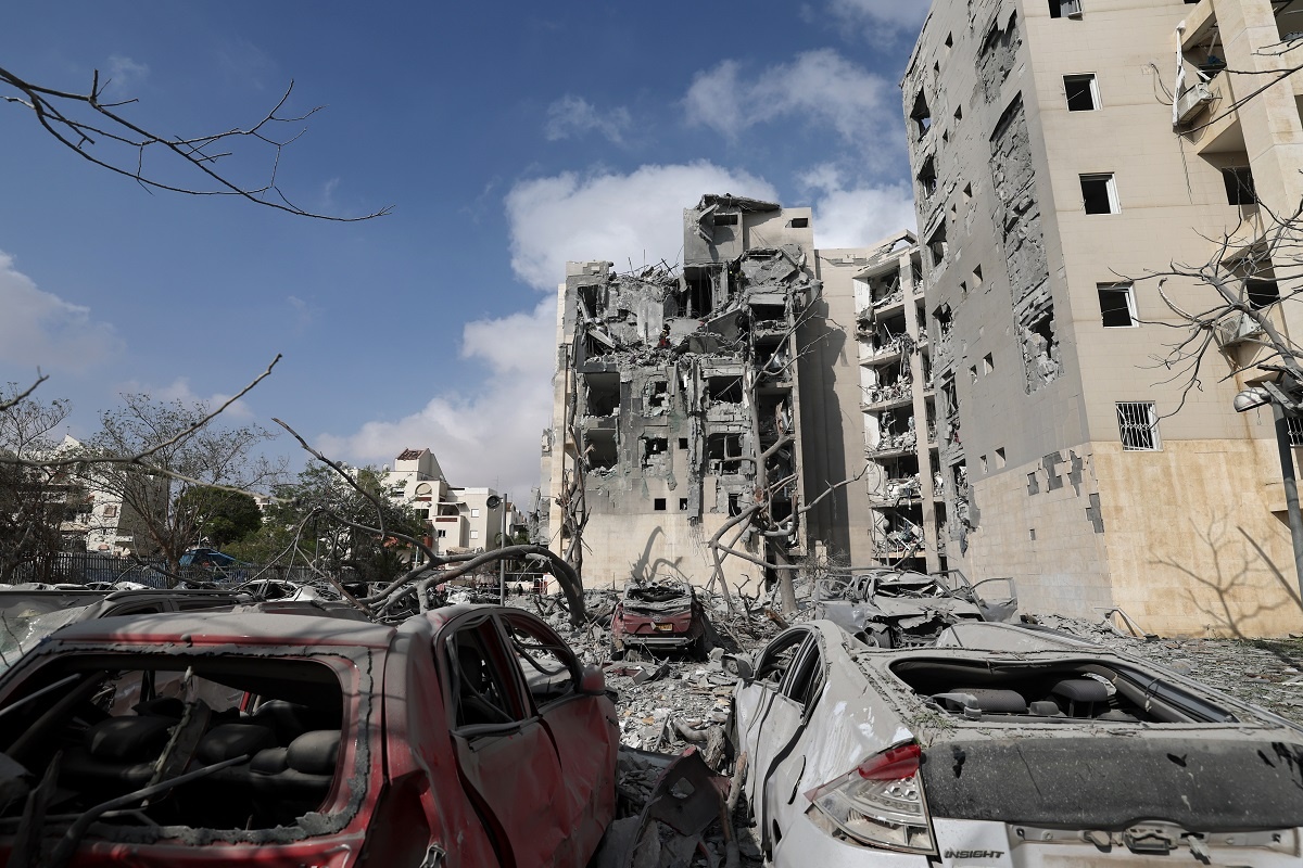    Последствия иранского удара по городу Беэр-Шева на юге Израиля