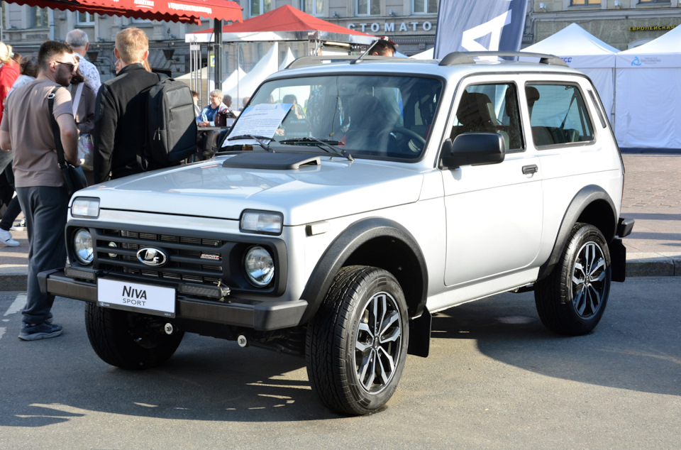 Продажи Sport начались 5 апреля 2025 года, когда Нива отметила уже свой 49-й день рождения…