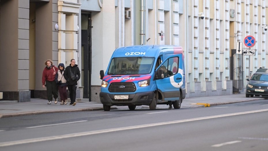    Работа доставки ozon в Петербурге Автор фото: Тихонов Михаил