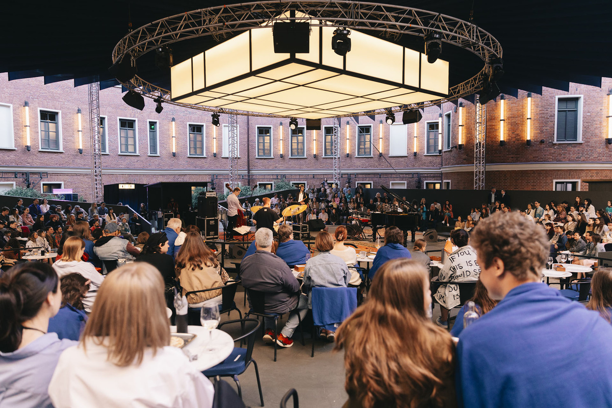    Концерт в Новой Голландии