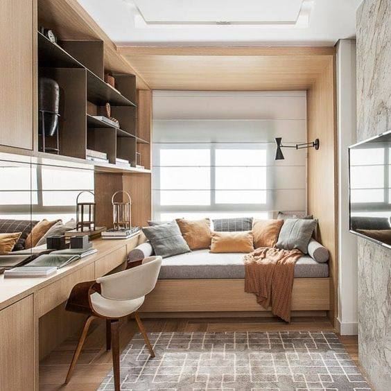 Согласитесь, правда удобно, когда предмет интерьера выполняет сразу несколько функций? Например, диван-кровать днем – комфортное место для настольных игр или просмотра кино. А разложив его вечером, вы получаете полноценную зону для отдыха и сна.