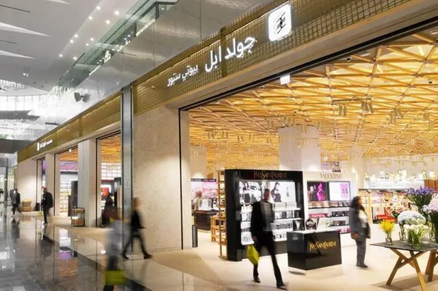 Магазин в Дохе площадью 1300 кв. м предлагает гостям порядка 25 000 товаров — от корейского ухода до арабских духов